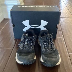 Under armor yard turf juniors Size 3